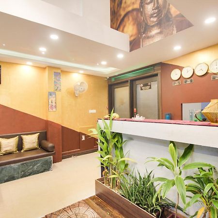 Candolim Sands Hotell Exteriör bild