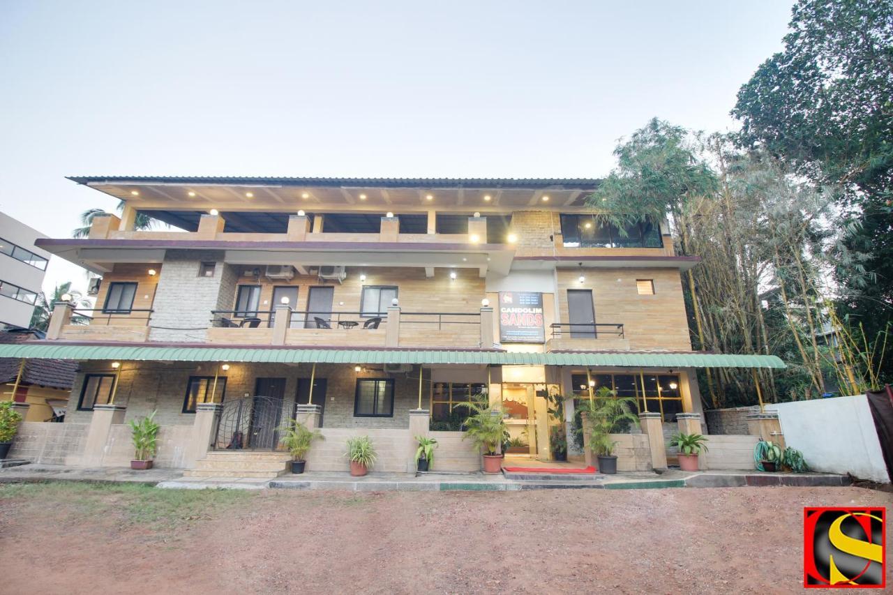 Candolim Sands Hotell Exteriör bild